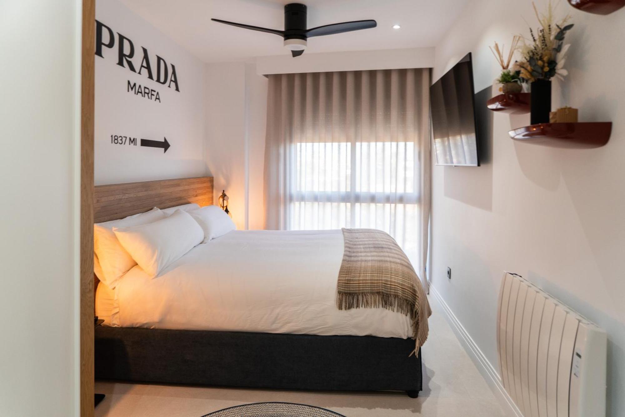 Luxury At Apartment *